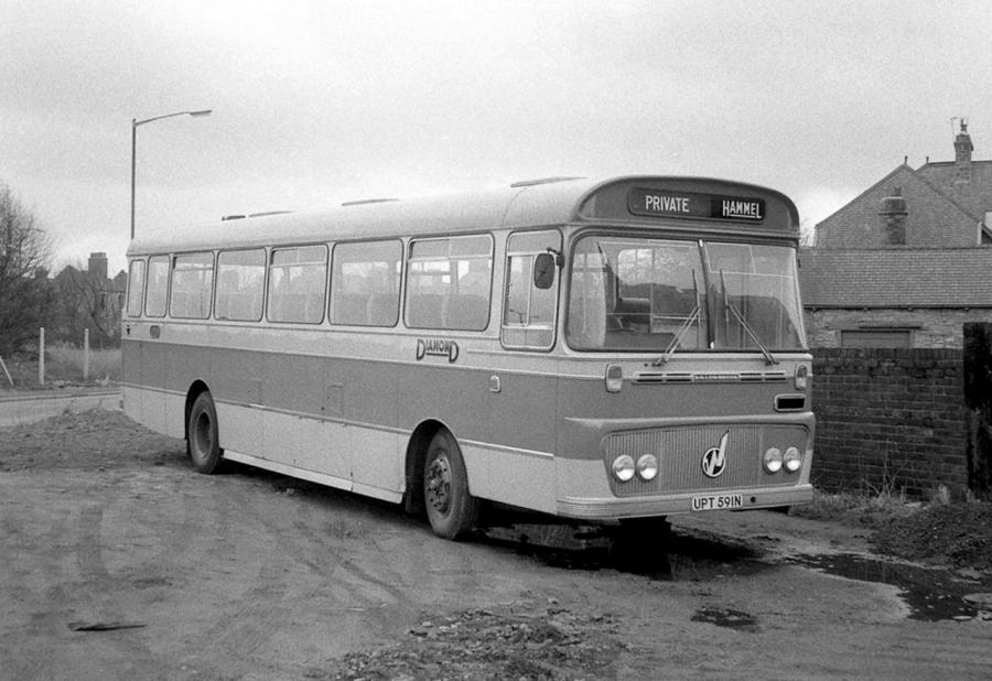  Bedford YRT Willowbrook (DP53F) 1974 года  (фото 1 из 1)